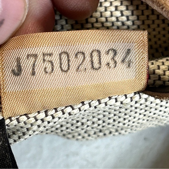 Dooney & Bourke Croc Embossed Leather shoulder Bag Matching Wallet & Dust Cover - Picture 16 of 16